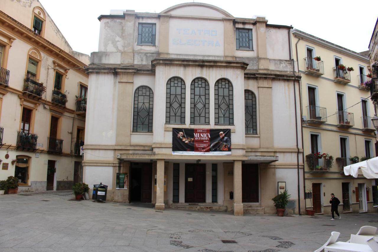Via Cavour 19, Appartamento Del Conte イグレージアス エクステリア 写真