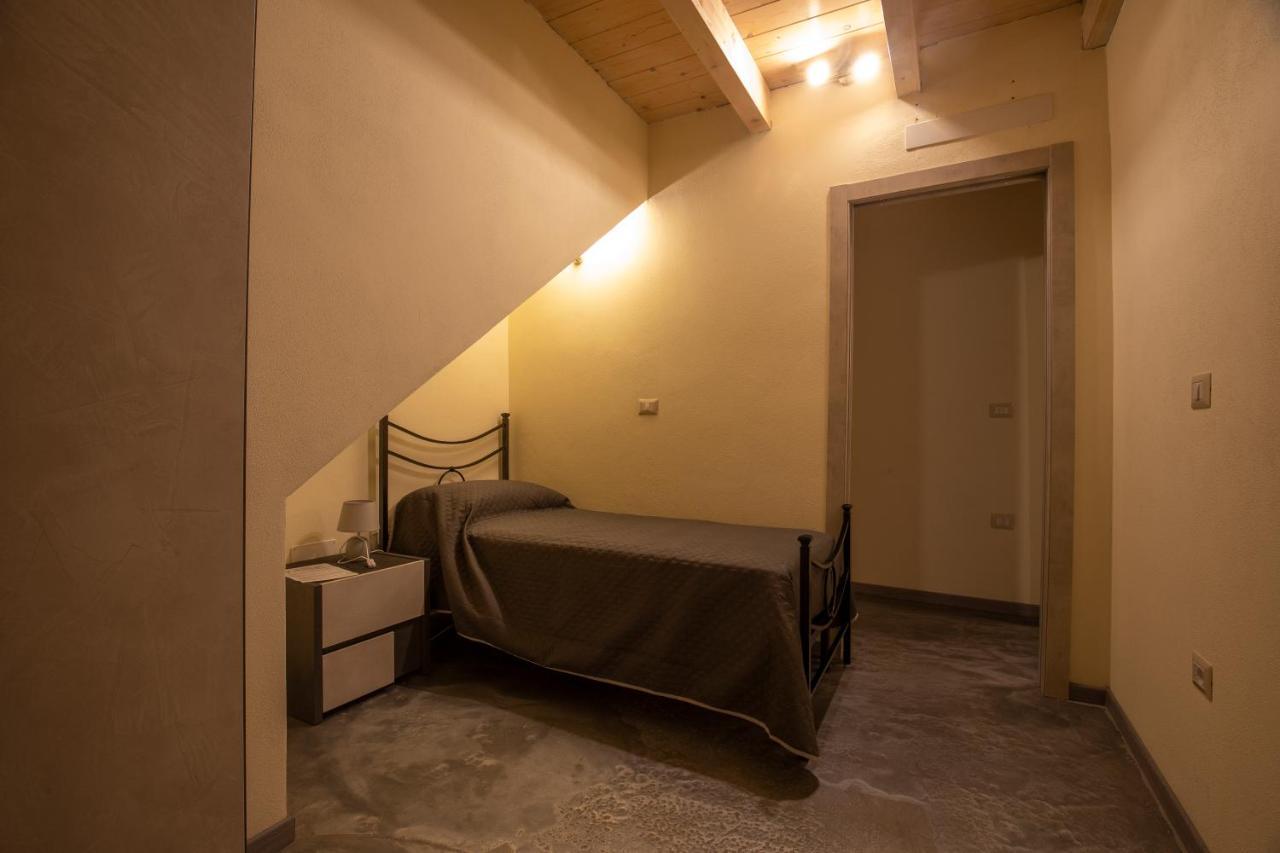 Via Cavour 19, Appartamento Del Conte イグレージアス エクステリア 写真