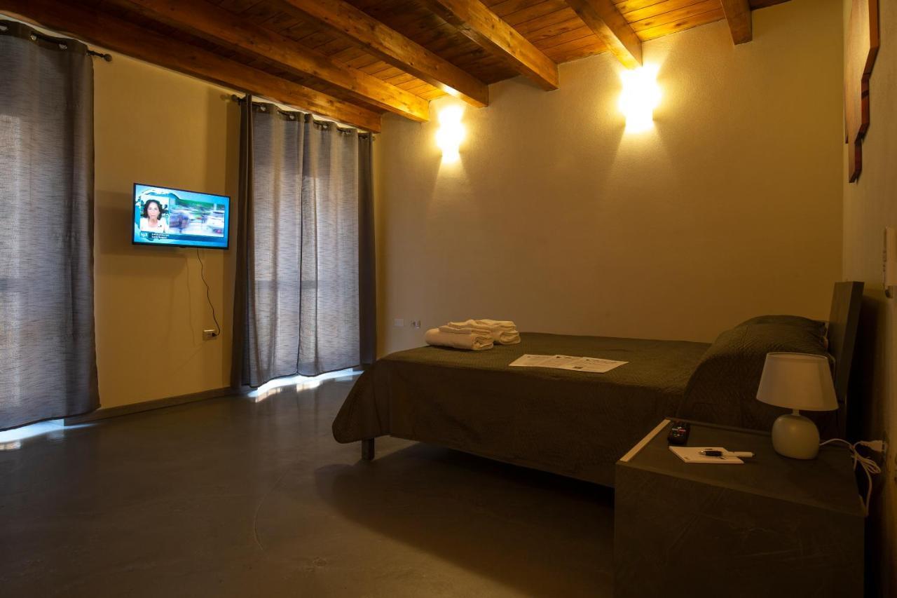Via Cavour 19, Appartamento Del Conte イグレージアス エクステリア 写真