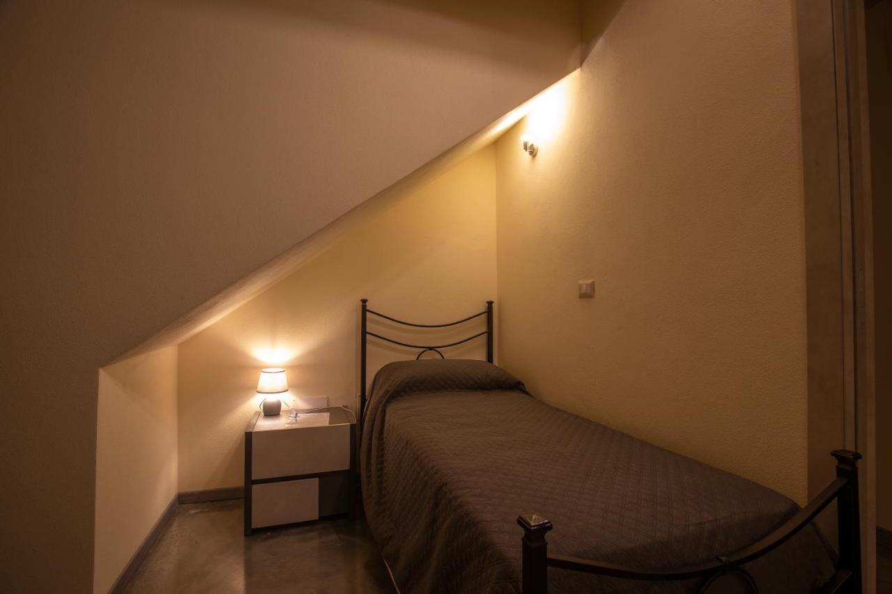 Via Cavour 19, Appartamento Del Conte イグレージアス エクステリア 写真