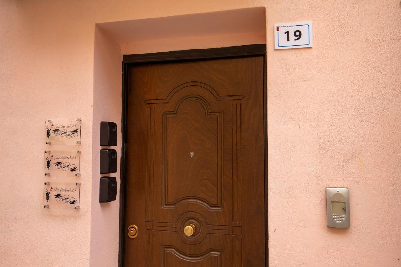 Via Cavour 19, Appartamento Del Conte イグレージアス エクステリア 写真